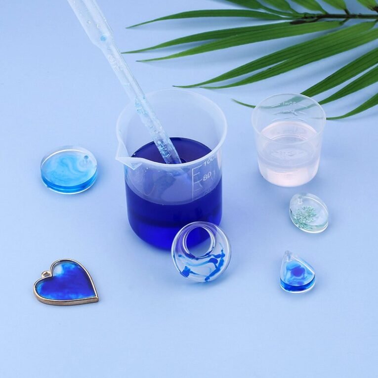 Cốc Nhựa 30100ml Có Chia Vạch Đong Resin 8