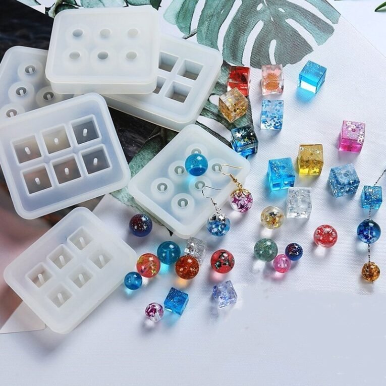 #khuon_silicon_hat_vuong_tron_lam_trang_suc_resin 1