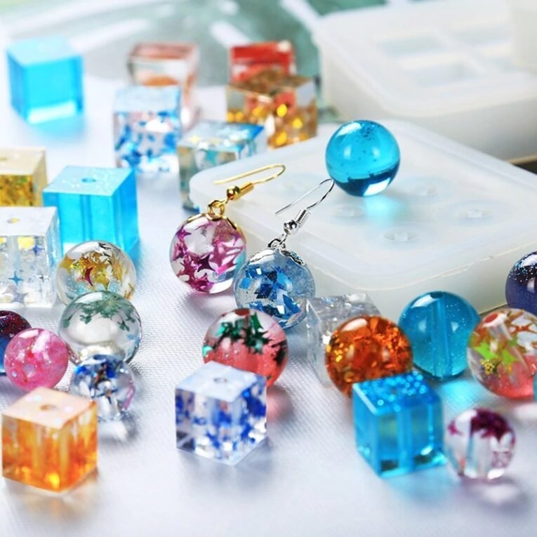 #khuon_silicon_hat_vuong_tron_lam_trang_suc_resin 2