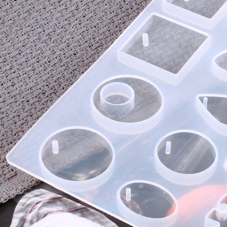 Khuôn Silicon mặt dây chuyền hình vuông, oval (có lỗ) 5